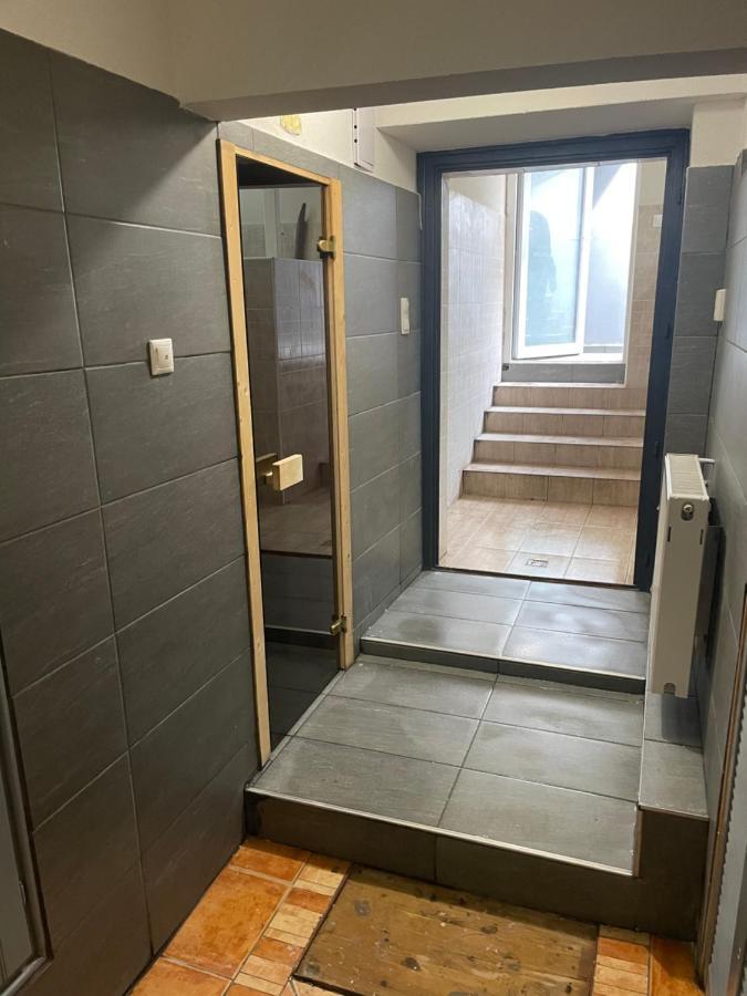 Centrum Wellness Hostel 德布勒森 外观 照片