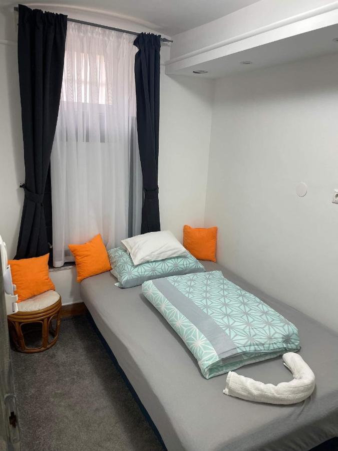 Centrum Wellness Hostel 德布勒森 外观 照片