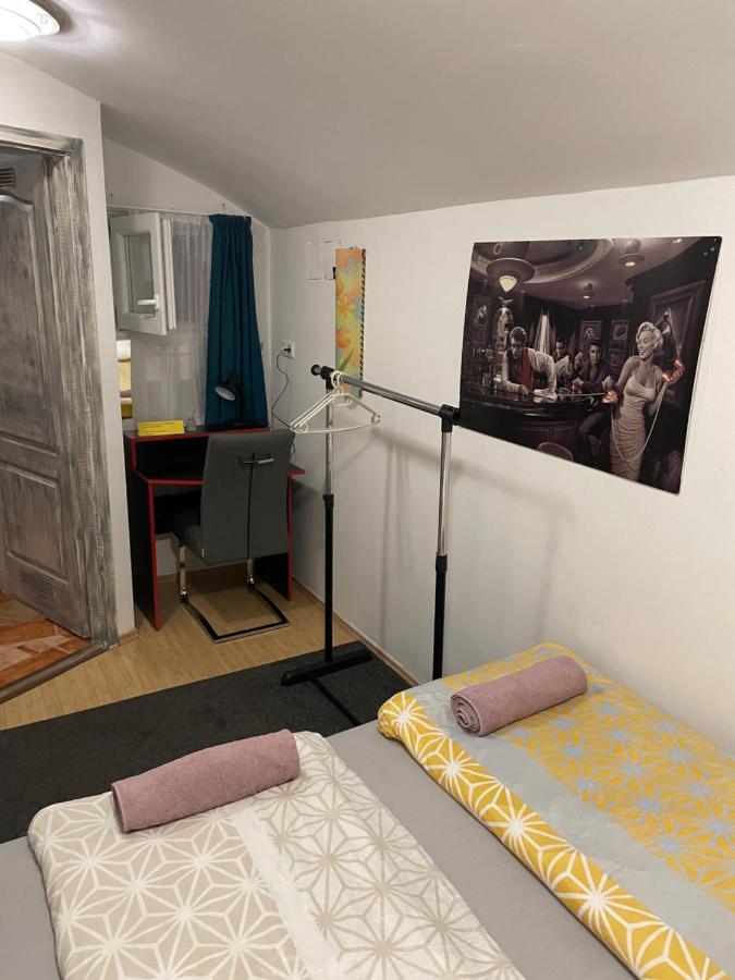 Centrum Wellness Hostel 德布勒森 外观 照片