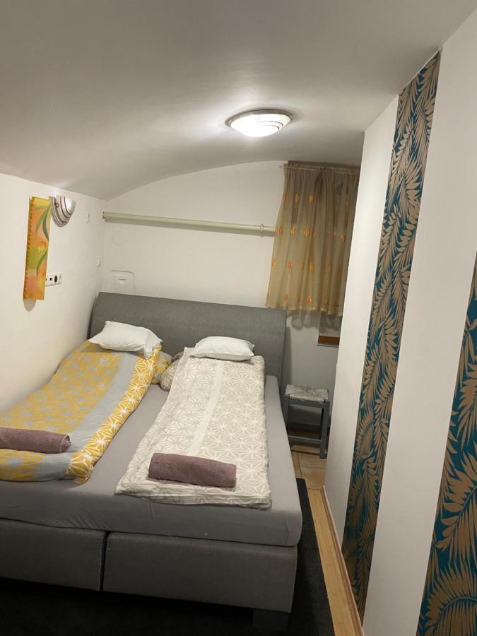 Centrum Wellness Hostel 德布勒森 外观 照片