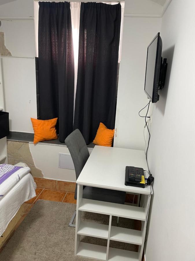 Centrum Wellness Hostel 德布勒森 外观 照片