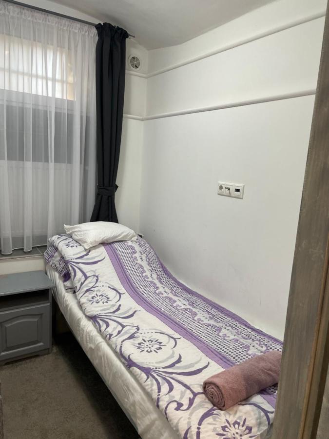 Centrum Wellness Hostel 德布勒森 外观 照片