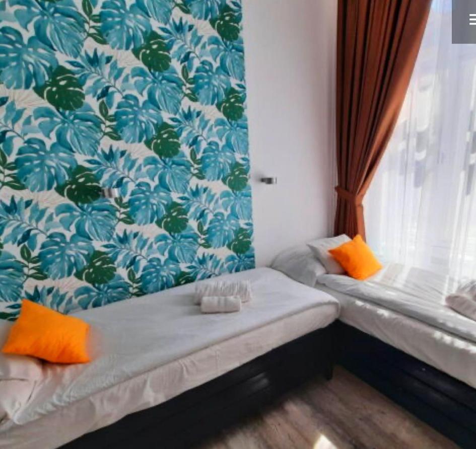 Centrum Wellness Hostel 德布勒森 外观 照片